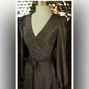Donna Morgan NWT size 6 gold sparkle wrap dress
